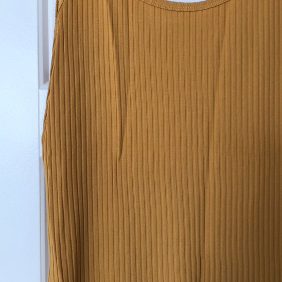 Mustard midi dress - Picture 2 of 3